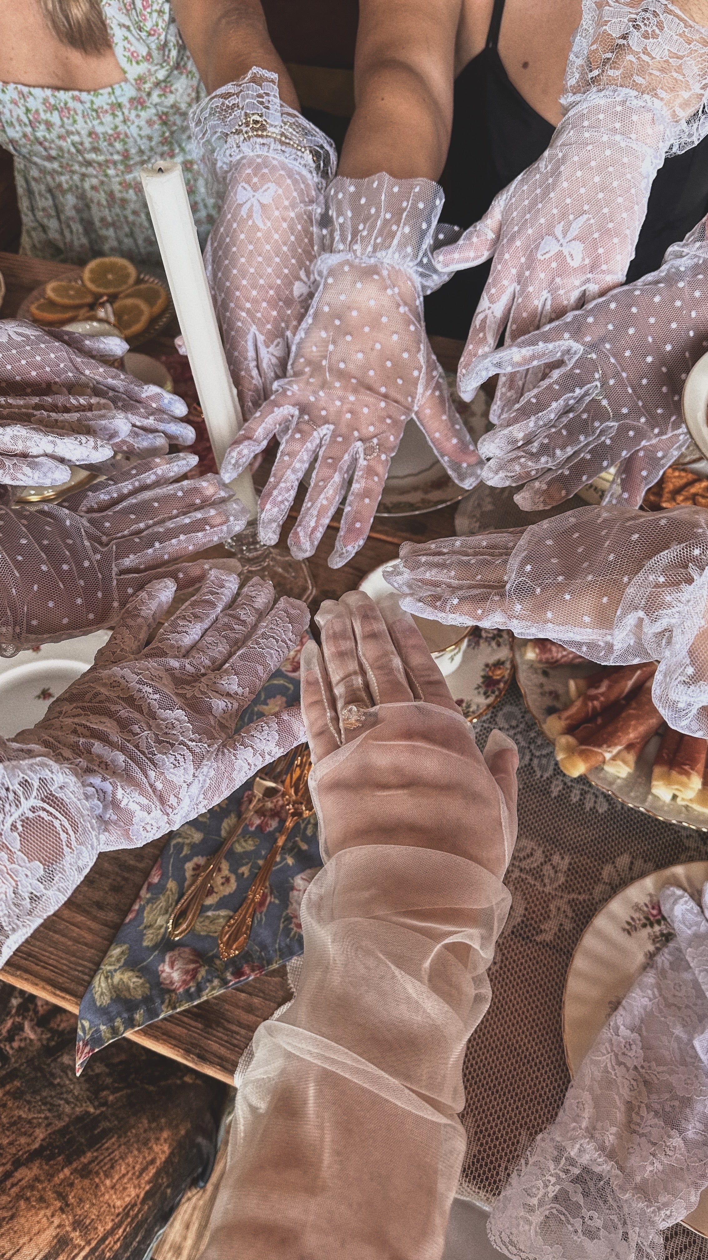 Women Supporting Women: 4 Creative Acts of Kindness That Could Make Someone’s Day